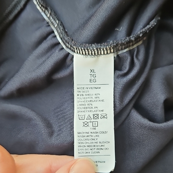 Old Navy 2pc Maternity Swimsuit XL - Picture 7 of 12